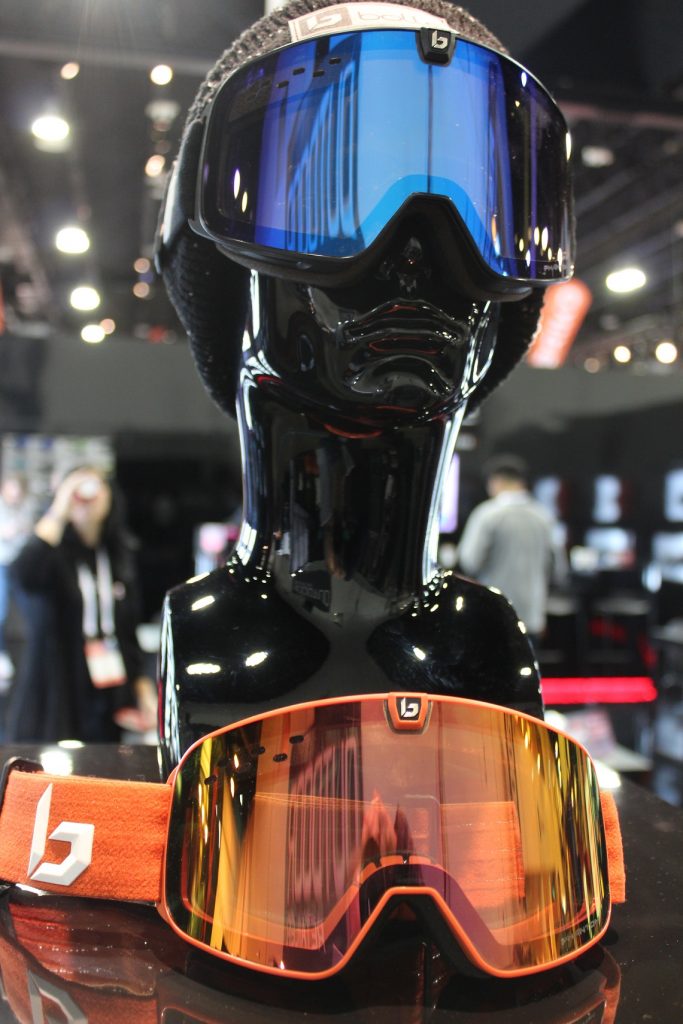 Bolle goggles that change color depending on light conditions